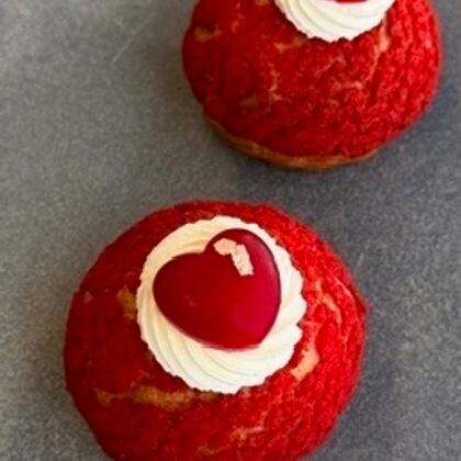 Профитроли (с малиной)