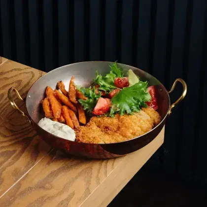 Куриный шницель с бататом фри