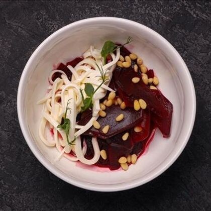 Салат из печеной свеклы с фетой