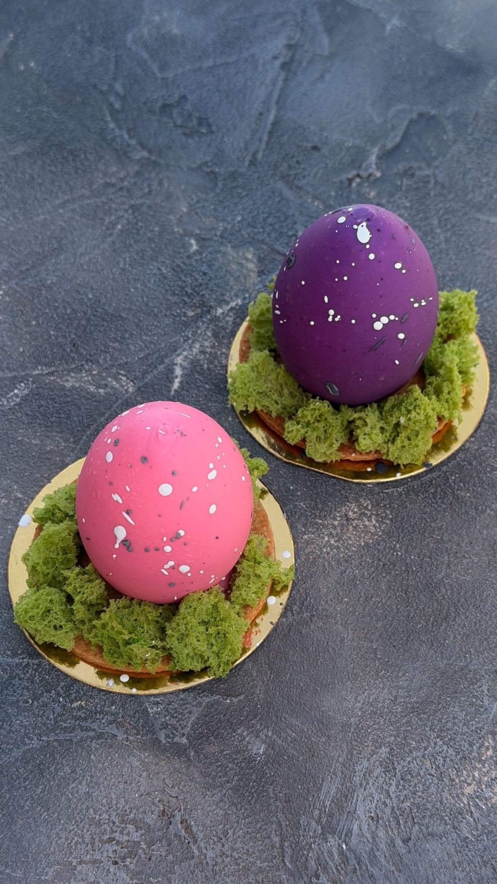 Муссовое яйцо (манго-маракуйя)