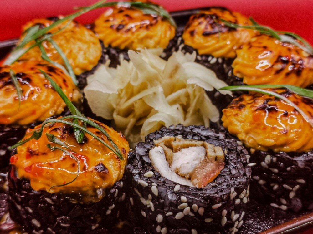 Теплый Ролл Том Ям с курицей