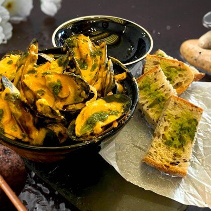 Мидии в соусе том ям