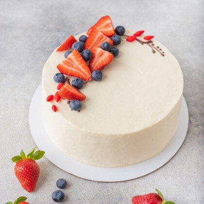 Торт со свежими ягодами