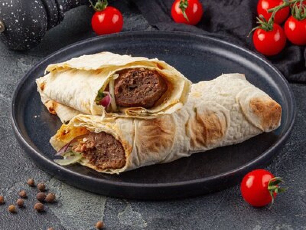 Люля-кебаб с курицей в лаваше