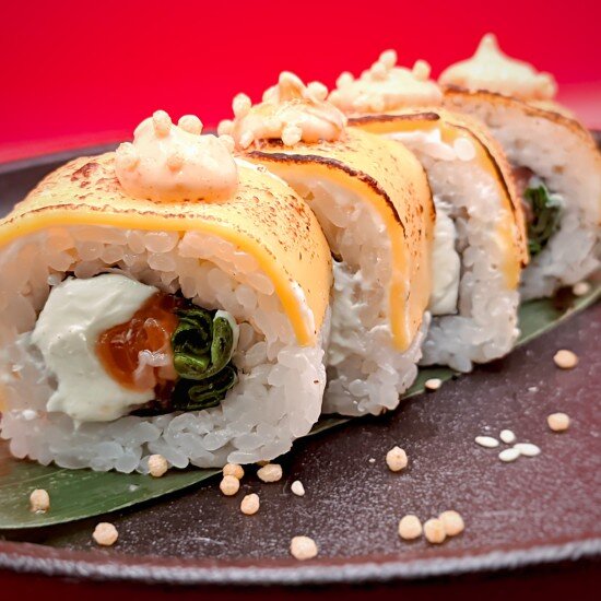 Ролл "Огненный чеддер"