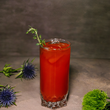 Холодный чай клубничный