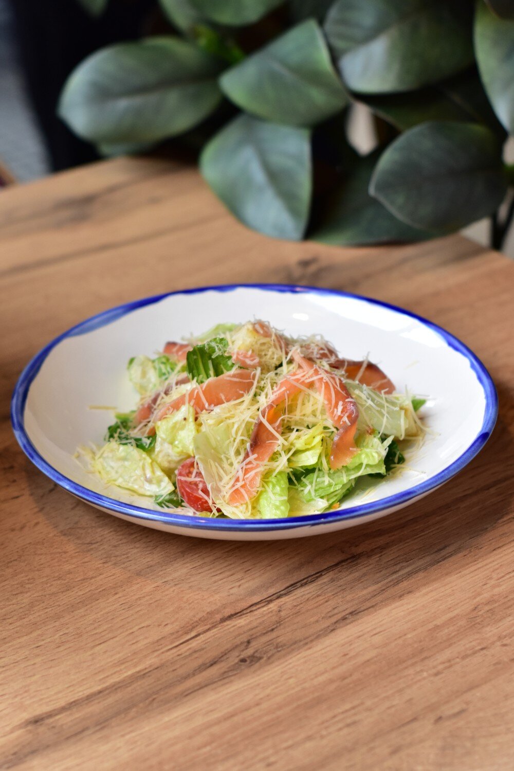 Цезарь с форелью