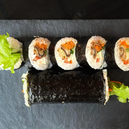 Ролл в дорогу с беконом и грибами