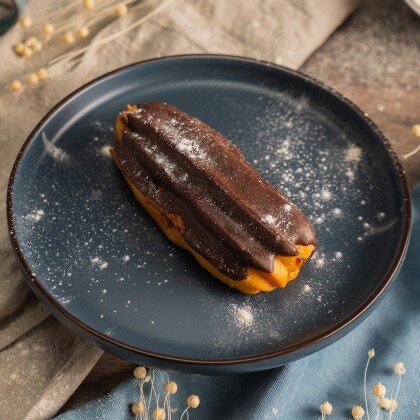 Эклер с кремом