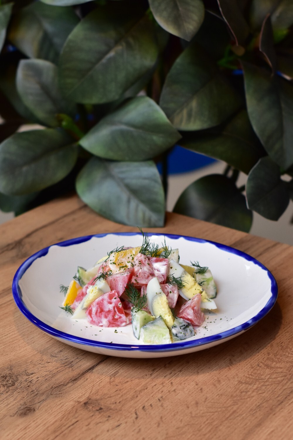 Овощной салат с яйцом