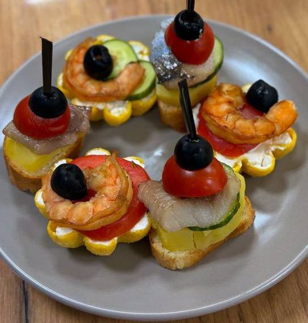 Канапе с сельдью