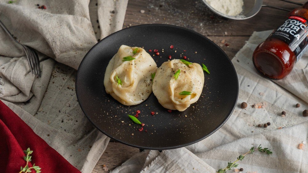 Манты с курицей и грибами