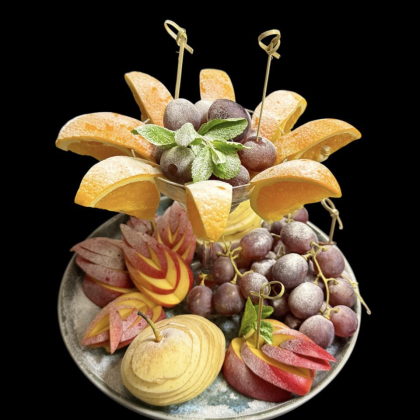 Фруктовая тарелка на компанию