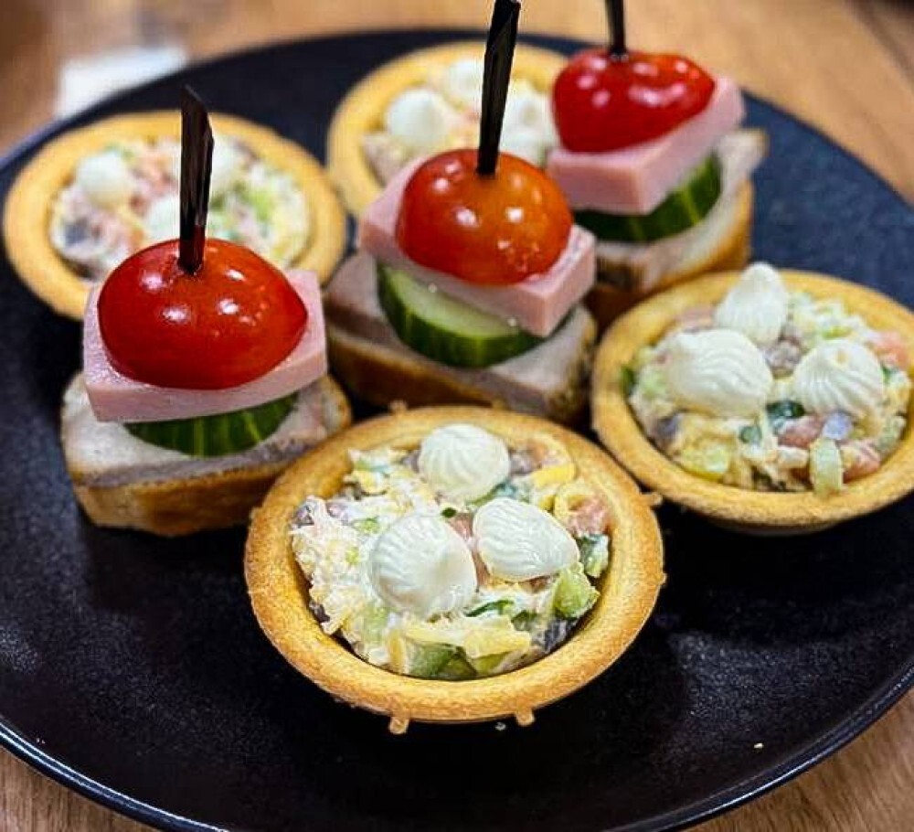 Тарталетка с лососем