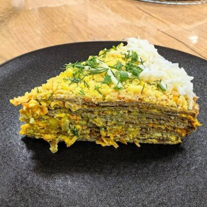 Печеночный торт с яйцом