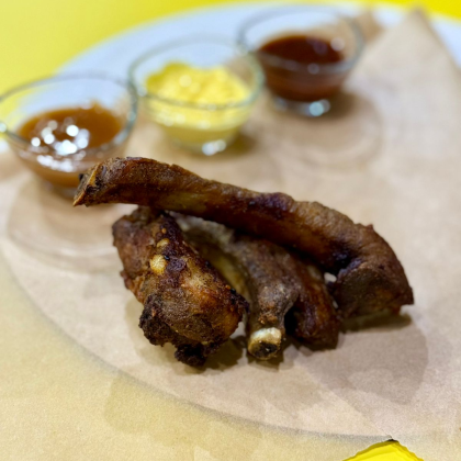 Свиные ребрышки с соусом BBQ