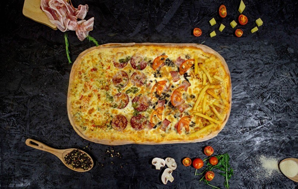 Фирменная «Epic Pizza» полметра