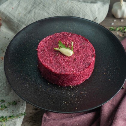 Салат из свеклы с чесноком и майонезом