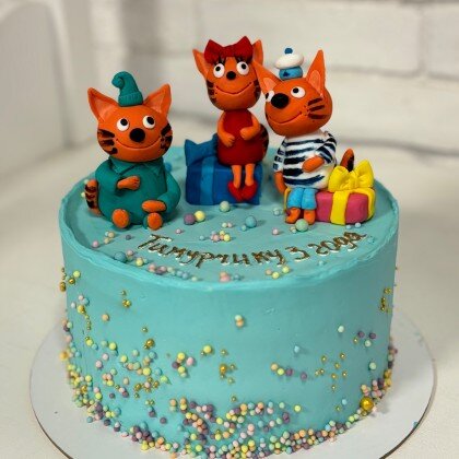 Торт с любимыми героями