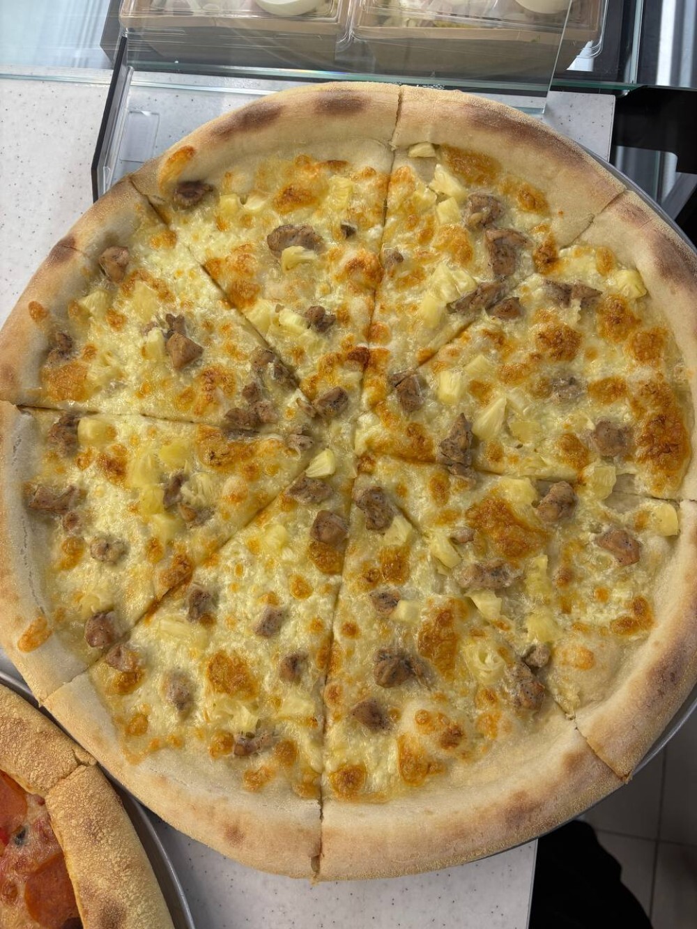 Пицца "Курица-ананас"