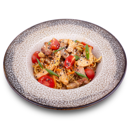 Вок со свининой и цыпленком в соусе Чили-Кимчи