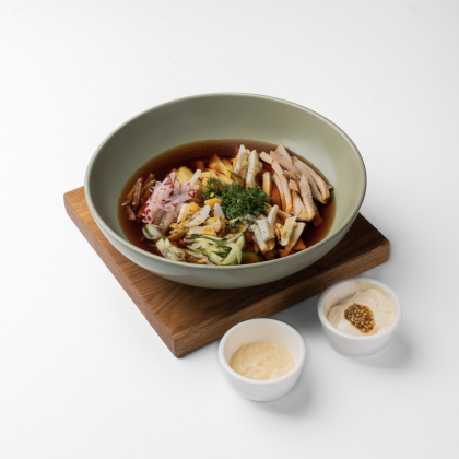 Окрошка на квасе с курицей