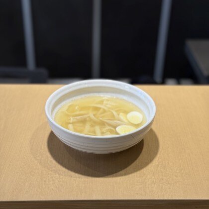 Мини суп-лапша с курицей и яйцом