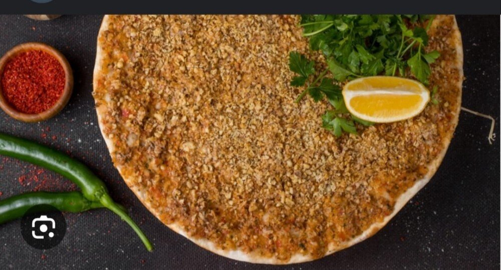 Лахмаджун с грецкими орехами