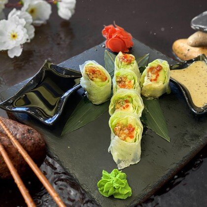 Спринг ролл с семгой фри