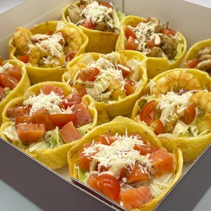 Цезарь 3 вкуса в съедобных корзинках