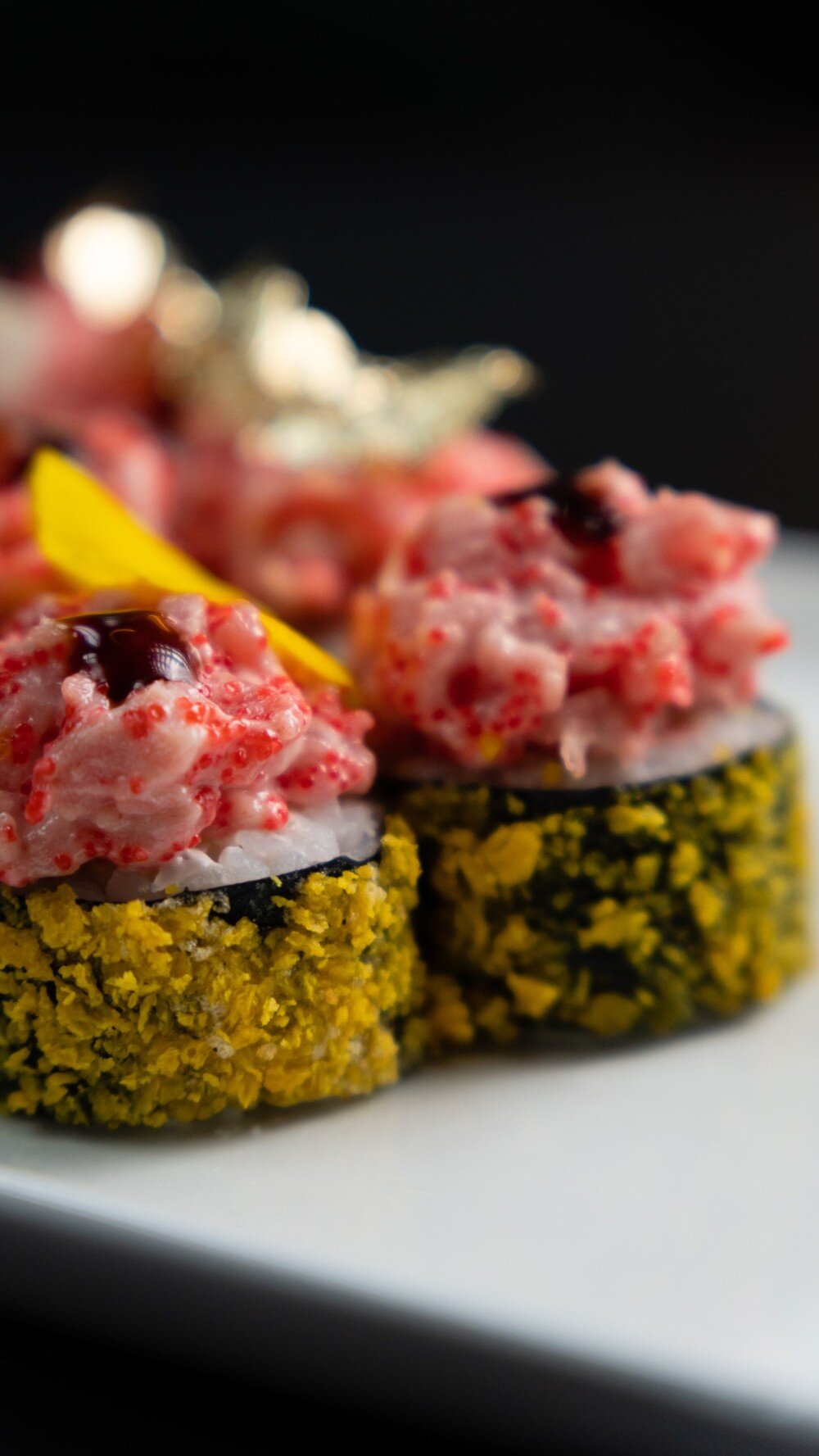 Тёплый с тартаром из тигровых креветок